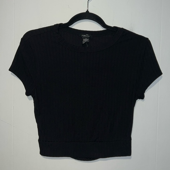 Rue 21 Black Crop Womens Short Sleeve Crew Baby Tee With Cut Out Back AA22 - Picture 1 of 5